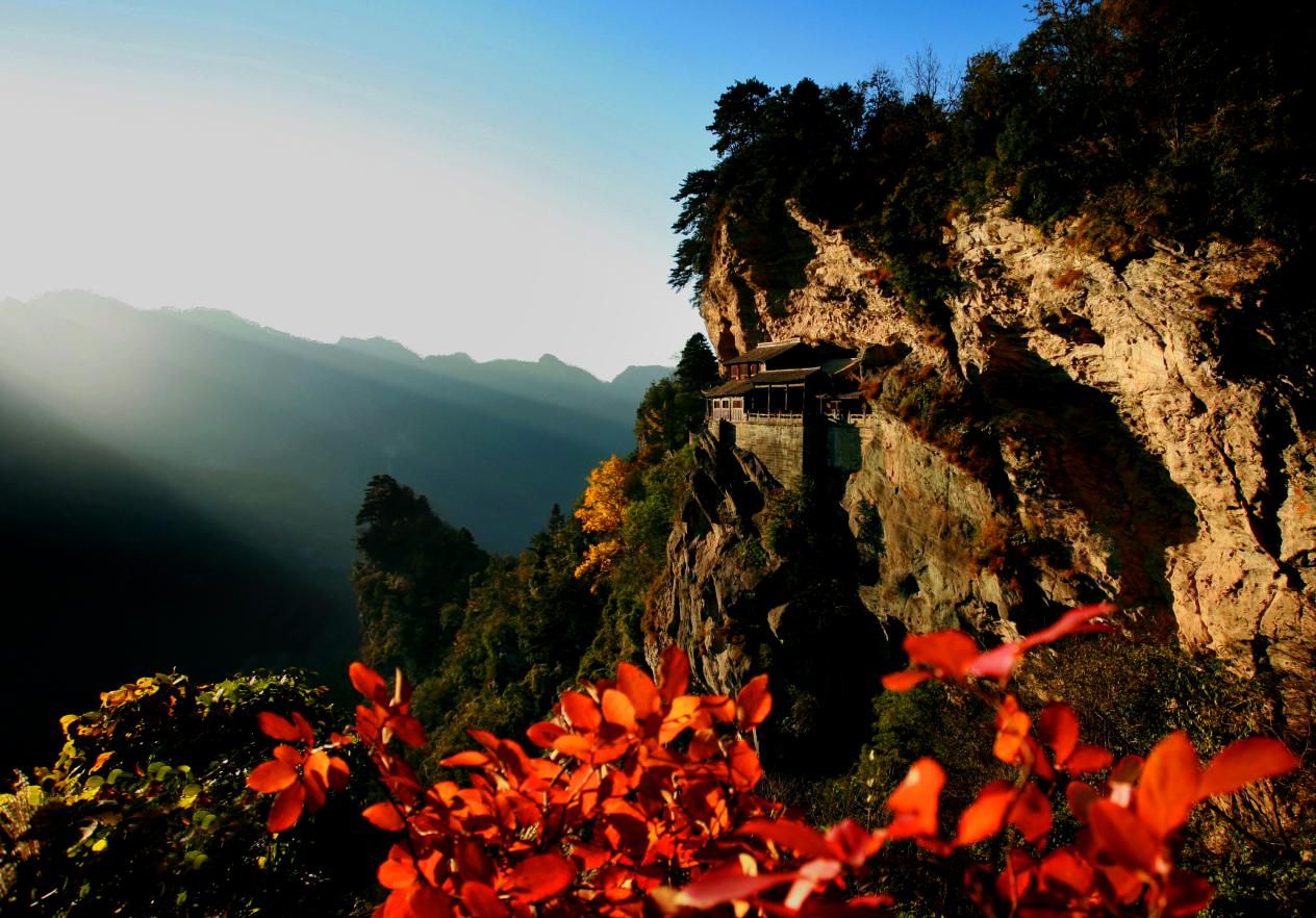 说明: 14南岩秋景（摄影：卢家亮）